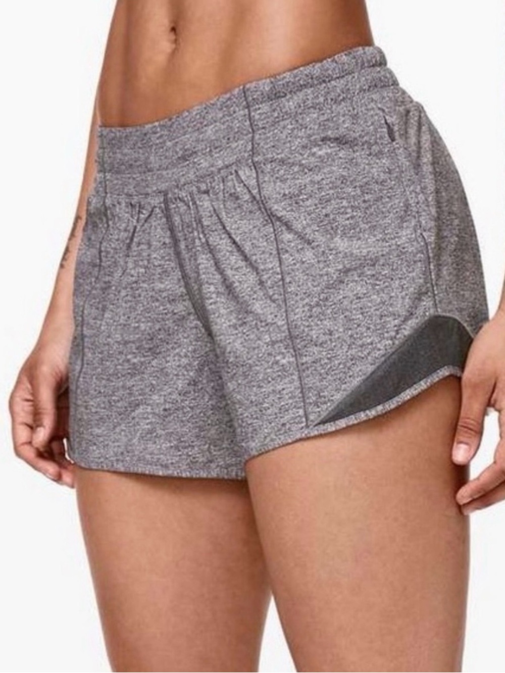Lululemon Hotty Hot Short 4” Heather Grey - Size 6 Tall
